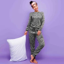 Women's Leopard Print Comfy Lounge Set