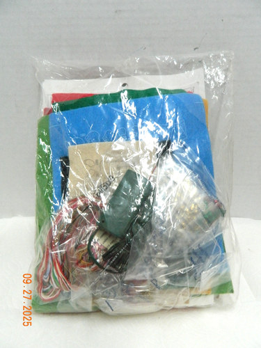 RARE ~ BUCILLA FELT ~ TOY STORE ~ ADVENT CALENDAR KIT 85455 ~ NIP- SEALED - Picture 3 of 3