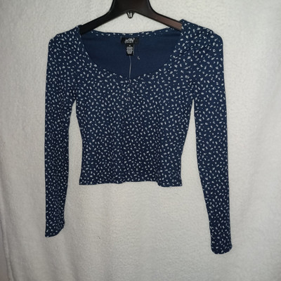 Just Polly New York Sz Medium Cropped Navy White Flowers Long Sleeves Top (EE)