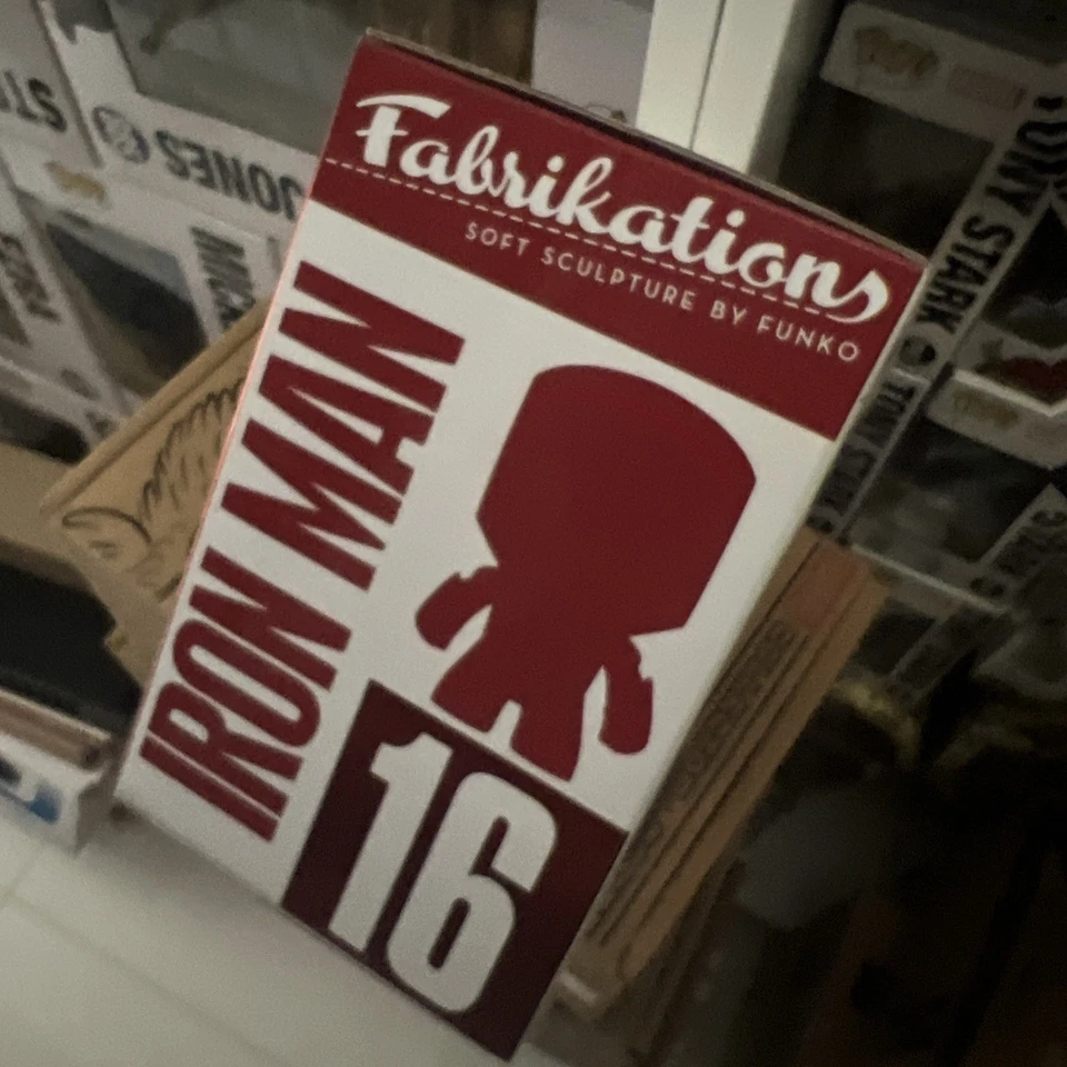 Figura de peluche Funko Fabrikations Avengers Endgame Iron Man Foto 4 de 4