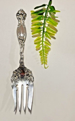 Sterling Silver International Silver Serving Fork Frontenac 44.7 Gr. No Monogram