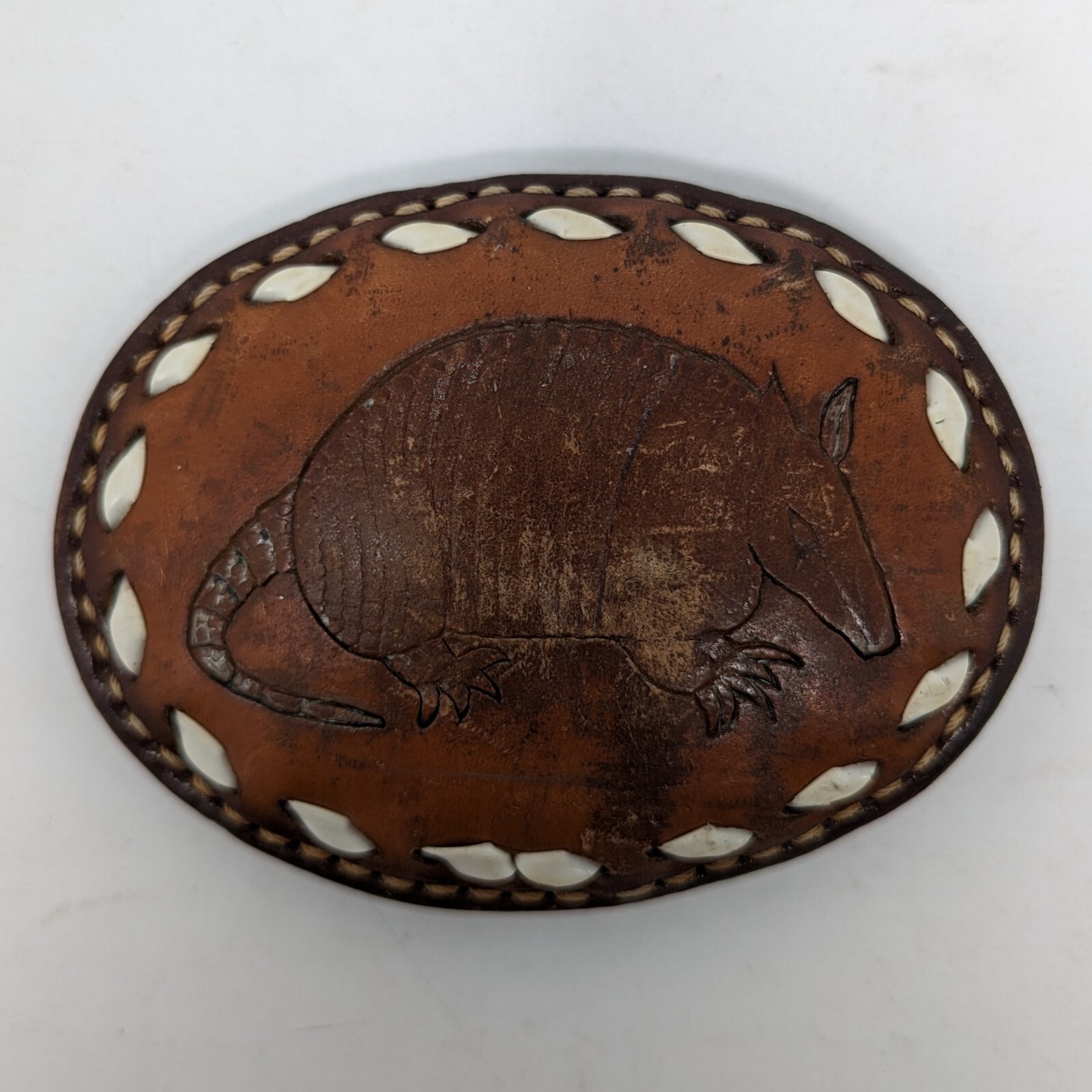 Vintage ARMADILLO Tooled Leather Oval Belt Buckle Dun… Gem