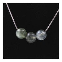 Steine Und Mineralien. Halskette Mit 3 Perlen Prehnit Aus Afrika 8 Mm Stahlkette