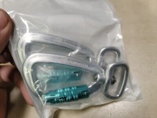 2 Pack Locking Carabiner Clip 2.5" with Swivel Ring for Securing Pets Dog