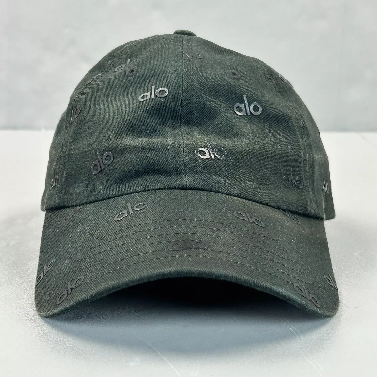 alo-yoga hat cap strap back athleisure yoga hiking running workout active logo 