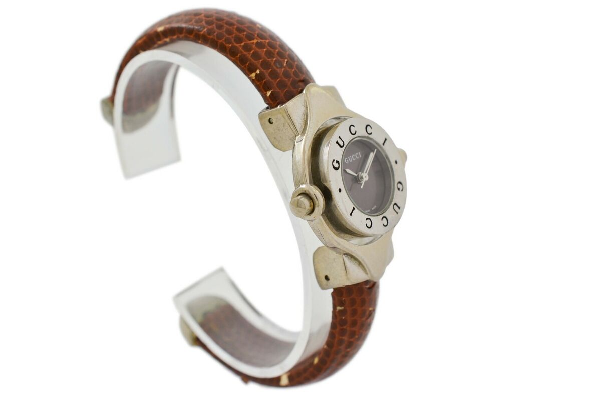Vintage Gucci 6600L Quartz Stainless Steel Ladies Bangle Vintage Gucci 6600L Quartz Stainless Steel Ladies Bangle
