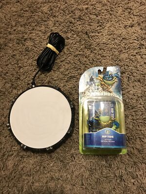 Skylanders Swap-Force Lot. Character Rip Tide Comes With Portal.