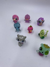 Lot of 30 Hatchimals CollEGGtible Plastic Animal Figures Mixed Assorted