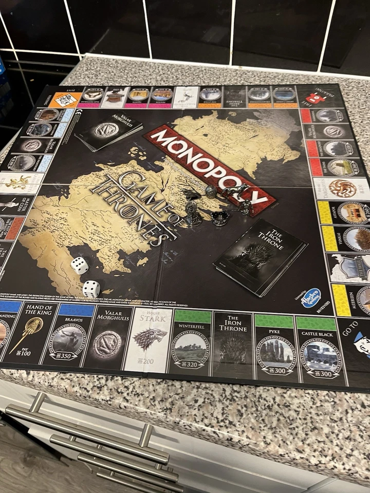 Monopoly Game of Thrones Collectors Edition - Image 2 of 4