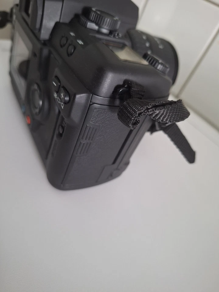 SIGMA SD-9 mit Objektiv Sigma 28-105mm 1:3.8-5.6 UC-III - Bild 4 von 4