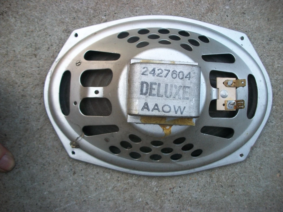 Chrysler New Yorker 300 Newport GTX 1963-1967 tablero radio altavoz de trabajo 2427604 Foto 3 de 4