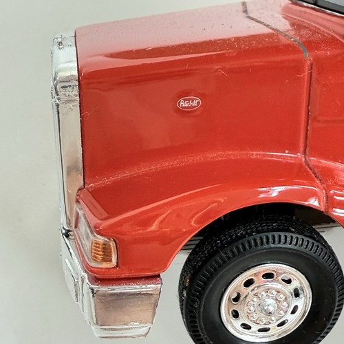 Diecast Gearbox Peterbilt Model Red Texaco Semi Truck 1:64 Sleeper Cab Truck - Picture 9 of 12