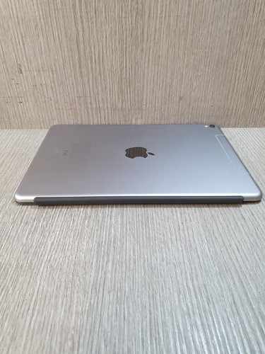 A1674 Apple iPad Pro 2016 128GB, Wi-Fi, 9.7in - Silver Grade B ED1405 - Picture 6 of 7