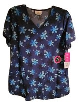 Performance Stretch Ethical fabric Scrub top Size Small W/Pockets NWT snowflakes