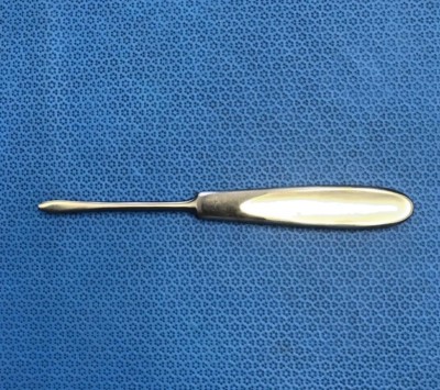 V. Mueller NL1073 Cushing Periosteal Elevator, 6mm Wide Blunt Blade, 7.25''