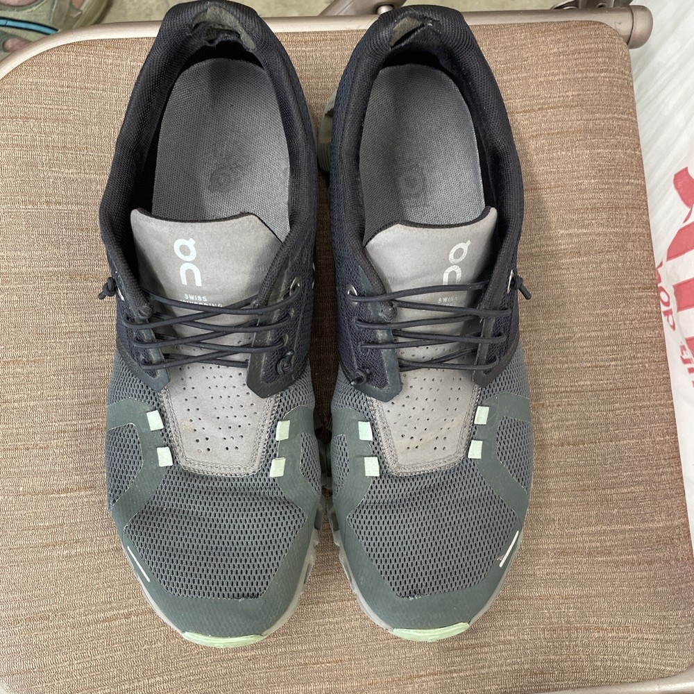 On Cloud Women’s Tennis Shoes Size 10