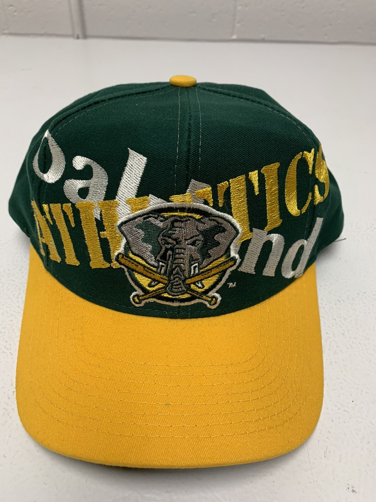 OAKLAND ATHLETICS A'S VINTAGE SNAPBACK HAT LOGO 7 CRISSCROSS DESIGN-MLB