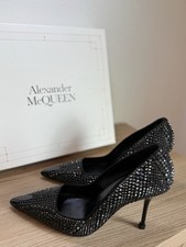 $1,890 Alexander McQueen Women Black Crystals Pump