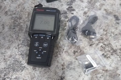 Thermo Scientific STARA325 -2 to 20 pH pH/Conductivity Portable Meter Kit