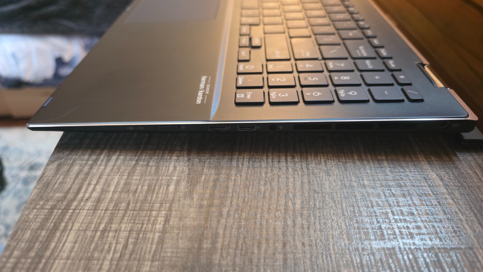 ASUS ZenBook Flip 15, 15.6-Inch Laptop, with I7-12700H, Windows 11 Home