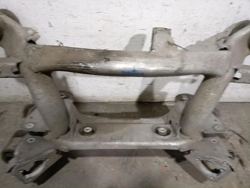 33311097250 train arriere pour BMW 5 TOURING (E39) 525 TDS 1996 5393276 - Photo 3/4