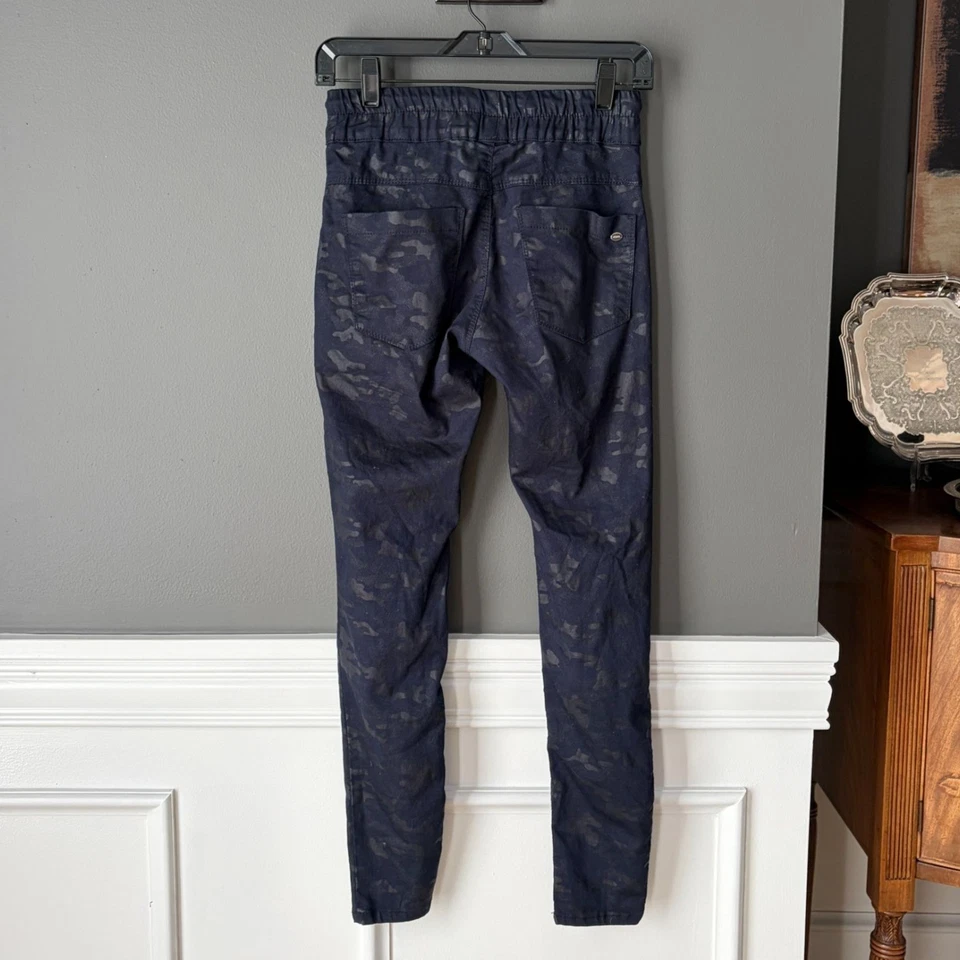 Bevy Flog Shely Camo Drawstring Ankle Pants Size 25 Navy Blue Joggers Stretch - Image 3 of 4
