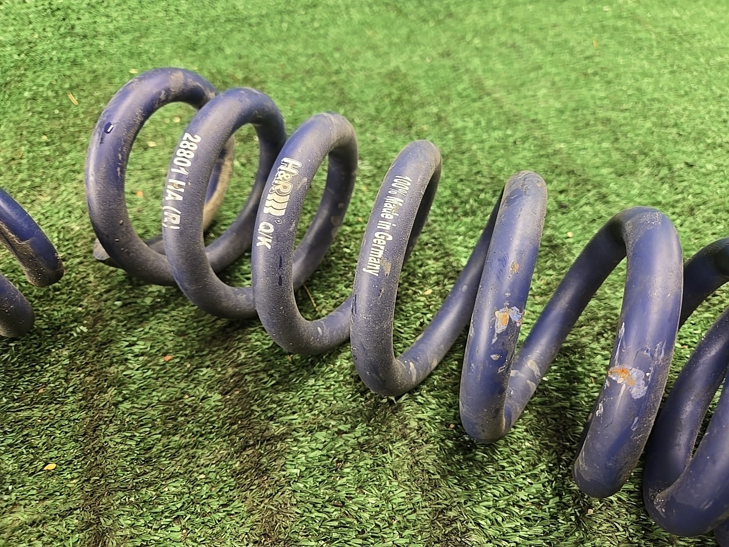 14-24 MASERATI GHIBLI REAR SUSPENSION LEFT & RIGHT COIL SPRING PAIR SET OEM