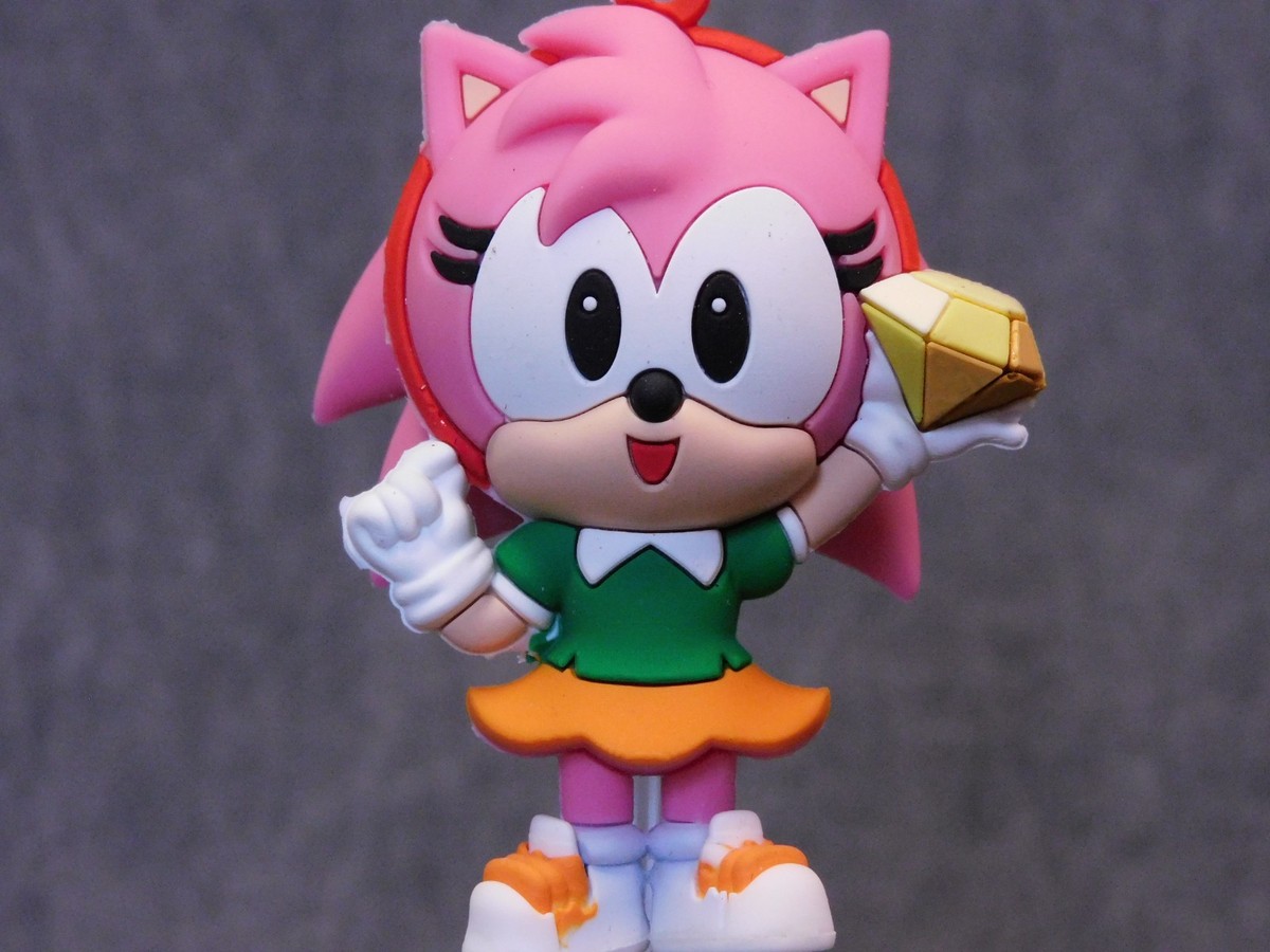 Sonic NEW * Amy Clip * Blind Bag Series 6 Anniversary Key Chain