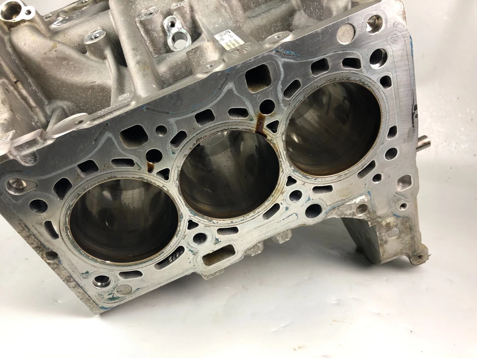 2022 Mini Countryman F60 Hybrid Crankshaft Engine Motor Block 8513372 8602965 - Image 3 of 4