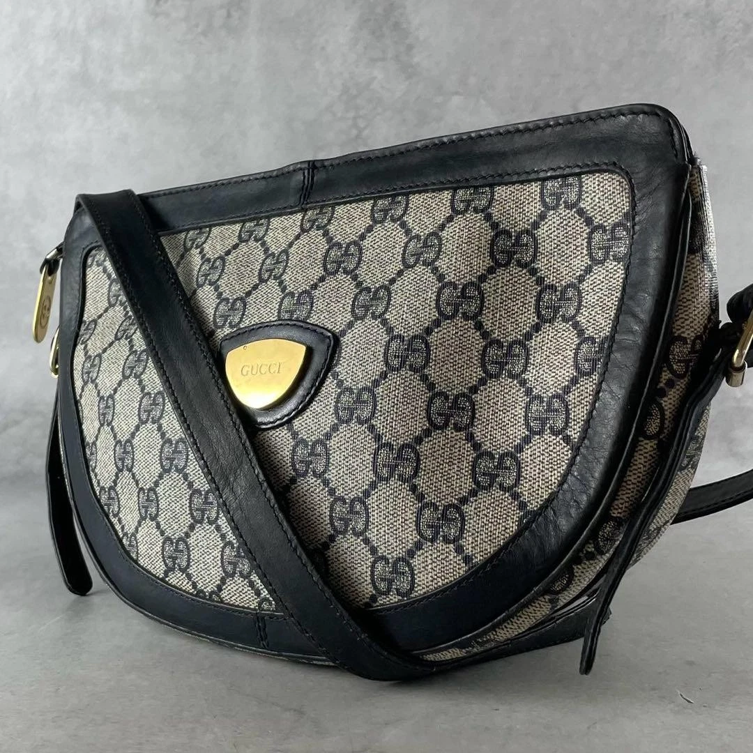 Sac bandoulière GUCCI sacoche gg cuir PVC gris marine #PGFFLC