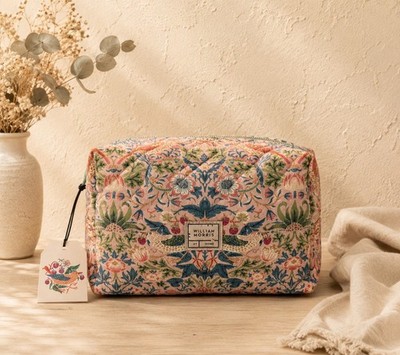 William Morris Strawberry Thief Quilted Wash Bag Pink Floral NWT 9x6''