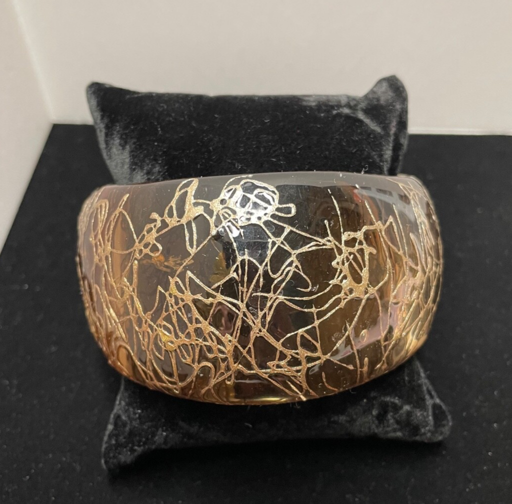 Picture 1 of 4