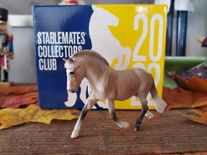 Breyer 2022 Stablemates Club Atli Rose Grey