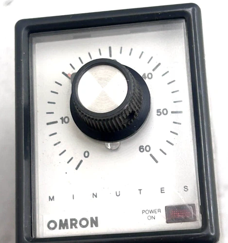 OMRON MODEL STP MNHAH VOLT AC120 V 60Hz TIME 60м Pre-owned