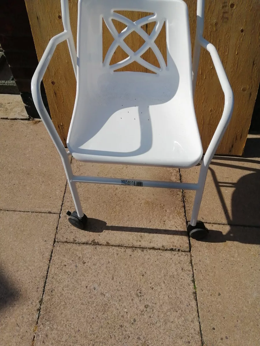 Nrs Fixed Healthcare Mob Eco Shower Chair. L99405 White eBay