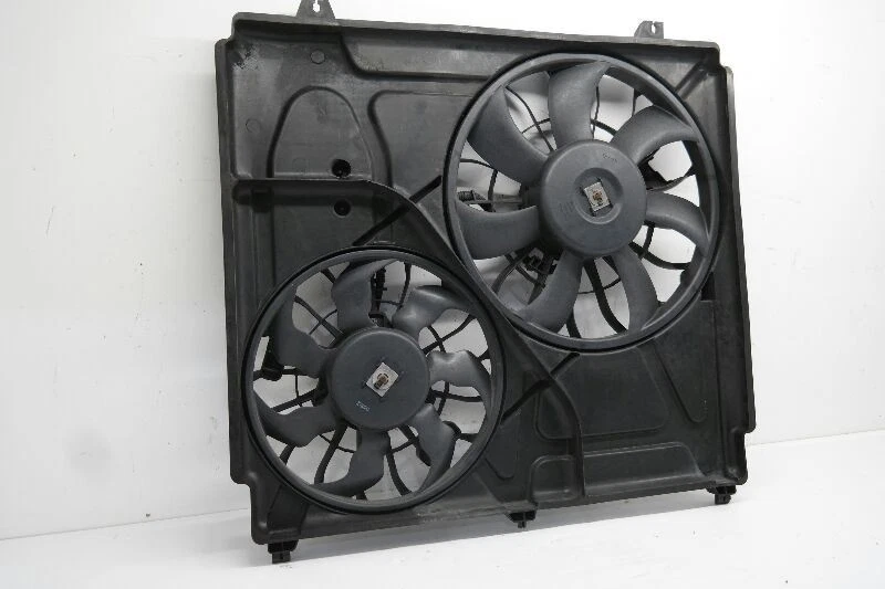 2003-06 KIA SORENTO Radiator Fan Motor Fan Assembly 6 Cylinder - Image 2 of 4
