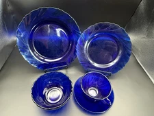 Vereco Duralex Bormioli Rocco Cobalt Blue Glass Dinnerware Set