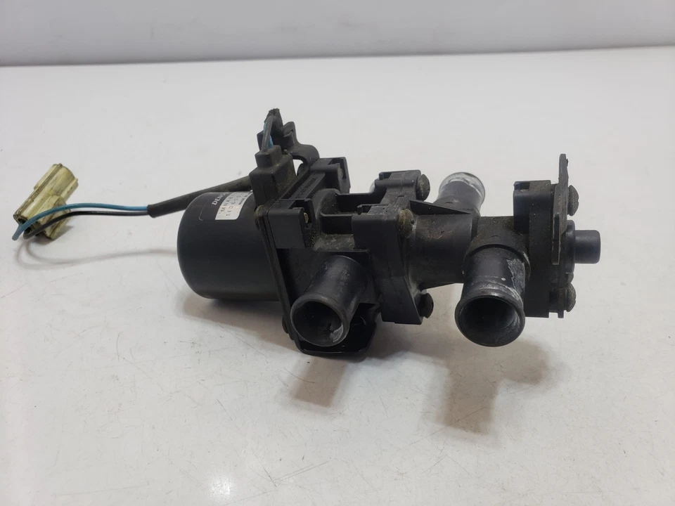 ✅ 1997-2006 OEM Jaguar XK8 XKR AC Heater Water Control Valve - Image 2 of 4