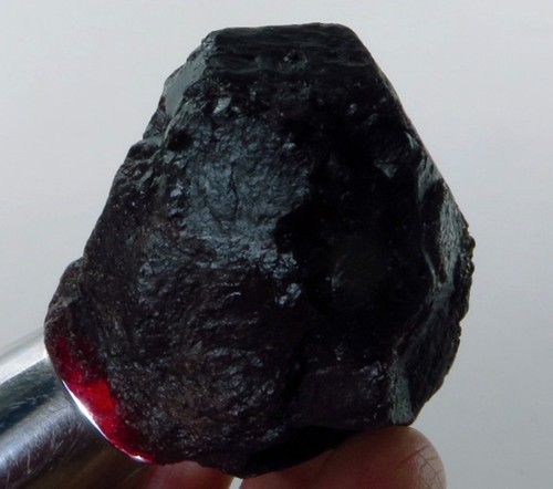 604Ct Natural Garnet Rhodolite Facet Rough Specimen YWE3634
