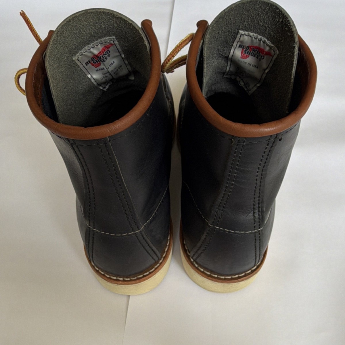Red Wing 8859 6” Classic Moc Toe Boot — Men Size 9 | Navy 