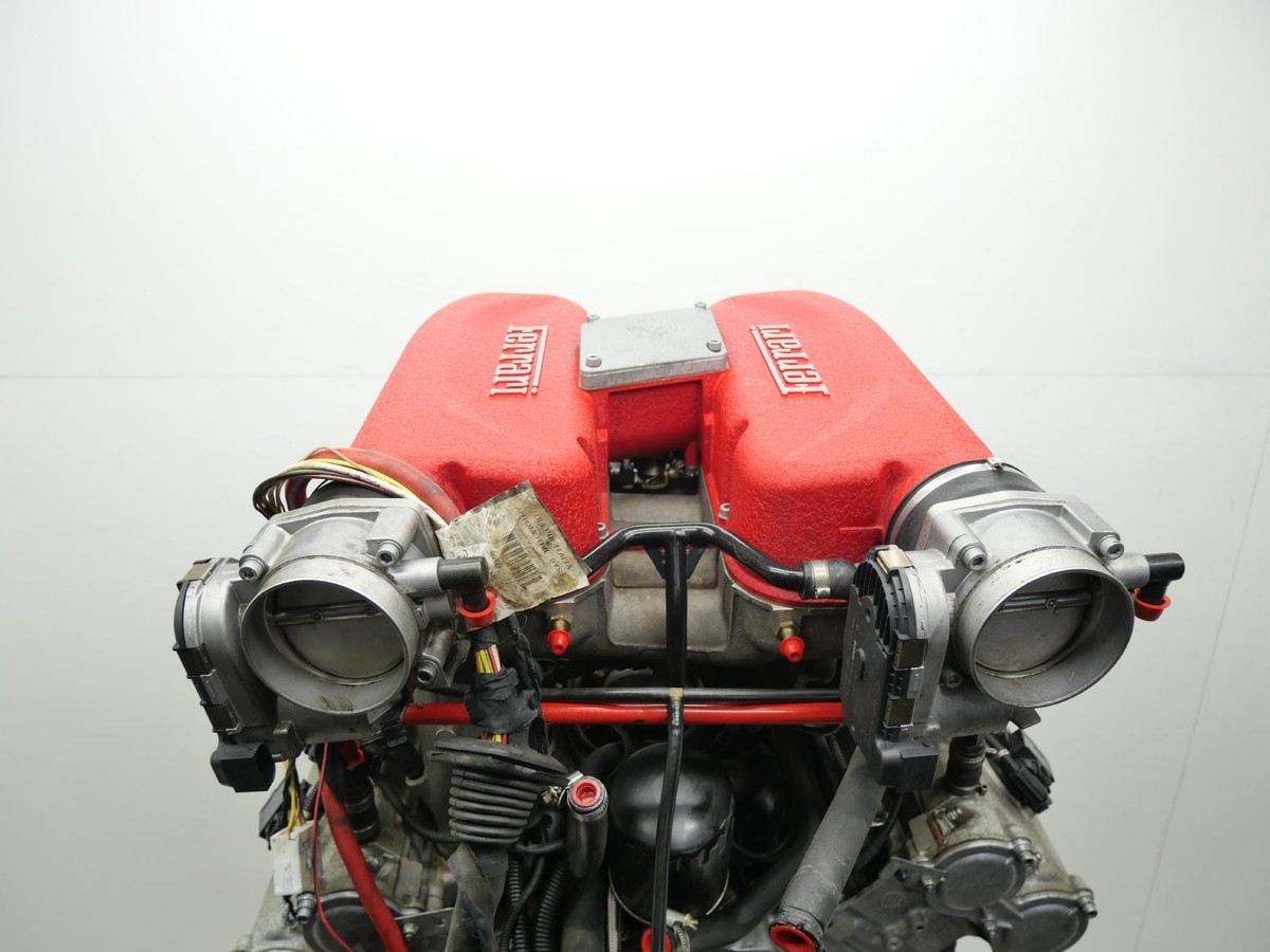 超希少! Ferrari F1 2001 Tipo50 ピストン&コンロッド 予約商品 ** BBRC321A44 Ferrari SF-25 F1 China GP SPRINT RACE