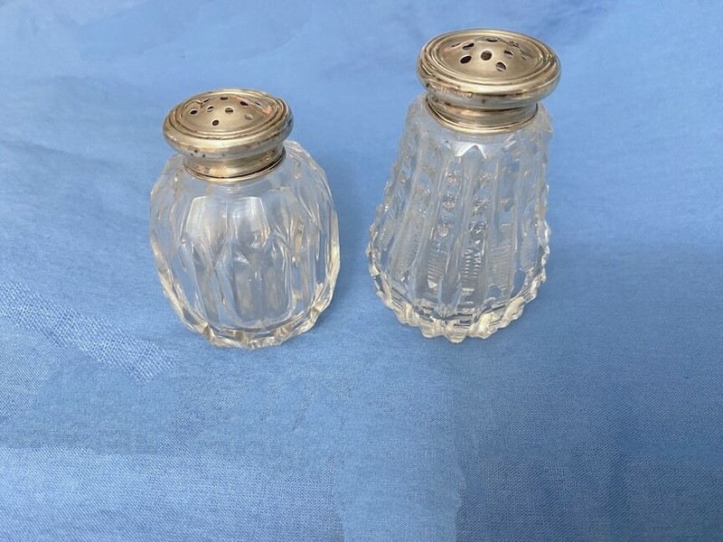 Estate 19C ster Amer BRILLIANT CUT GLASS salt pepper SHAKERS -mismatch works!