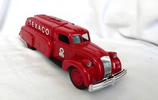 Ertl 9500 Texaco 1939 Dodge Airflow Replica Die Cast Locking Bank with key w Box
