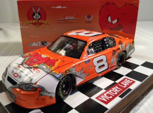 NASCAR 1:24 Diecast DALE EARNHARDT JR #8 Looney Tunes REMATCH 2002 Monte Carlo