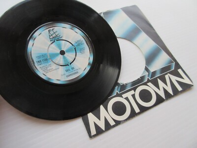 COMMODORES-SAIL ON / CAPTAIN QUICK DRAW  7'' VINYL SINGLE 1976 MOTOWN TMG T1155