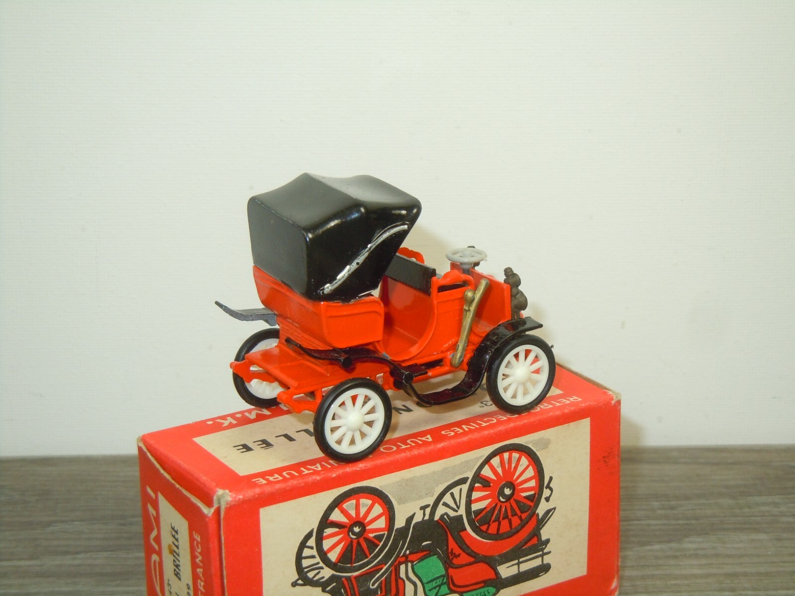 Picture 4 of 6