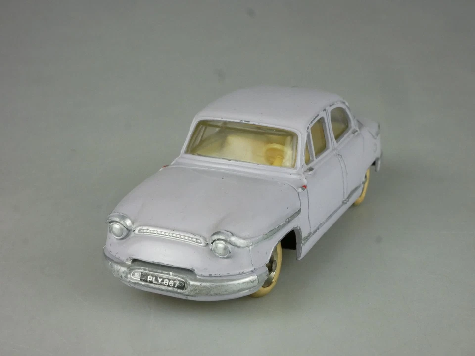 Vintage Dinky Toys 547 Panhard PL 17 Made in France 132850 - Bild 2 von 4