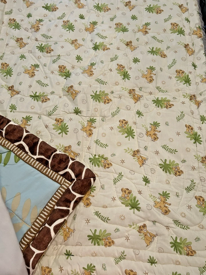 Disney Rey León Urban Jungle Juego de Ropa de Cama 8 Piezas Cuna Móvil, Nube B, Lovey Foto 3 de 4