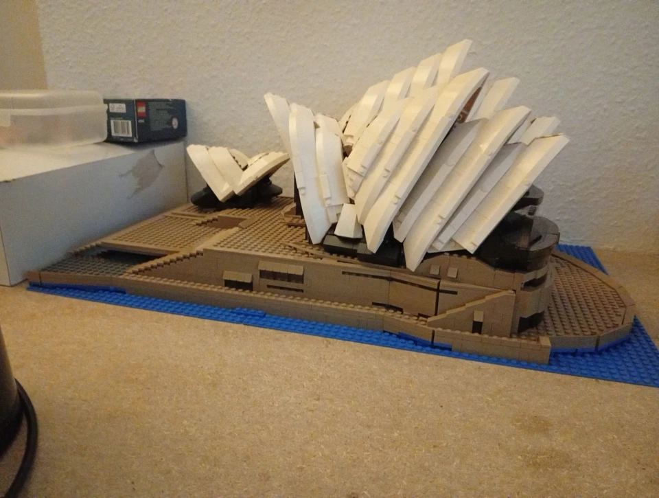 LEGO Creator 10234 Sydney Opera House, Foto 2 von 3