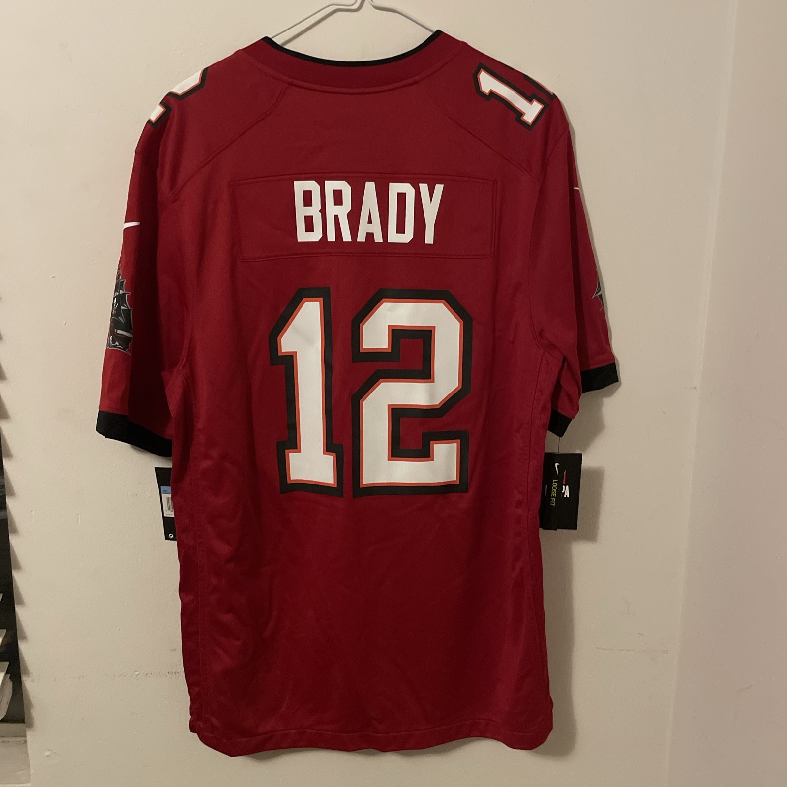 NWT Nike Vapor Limited Tampa Bay Buccaneers Tom Brady Jersey Sz Medium Red Black thumbnail 4